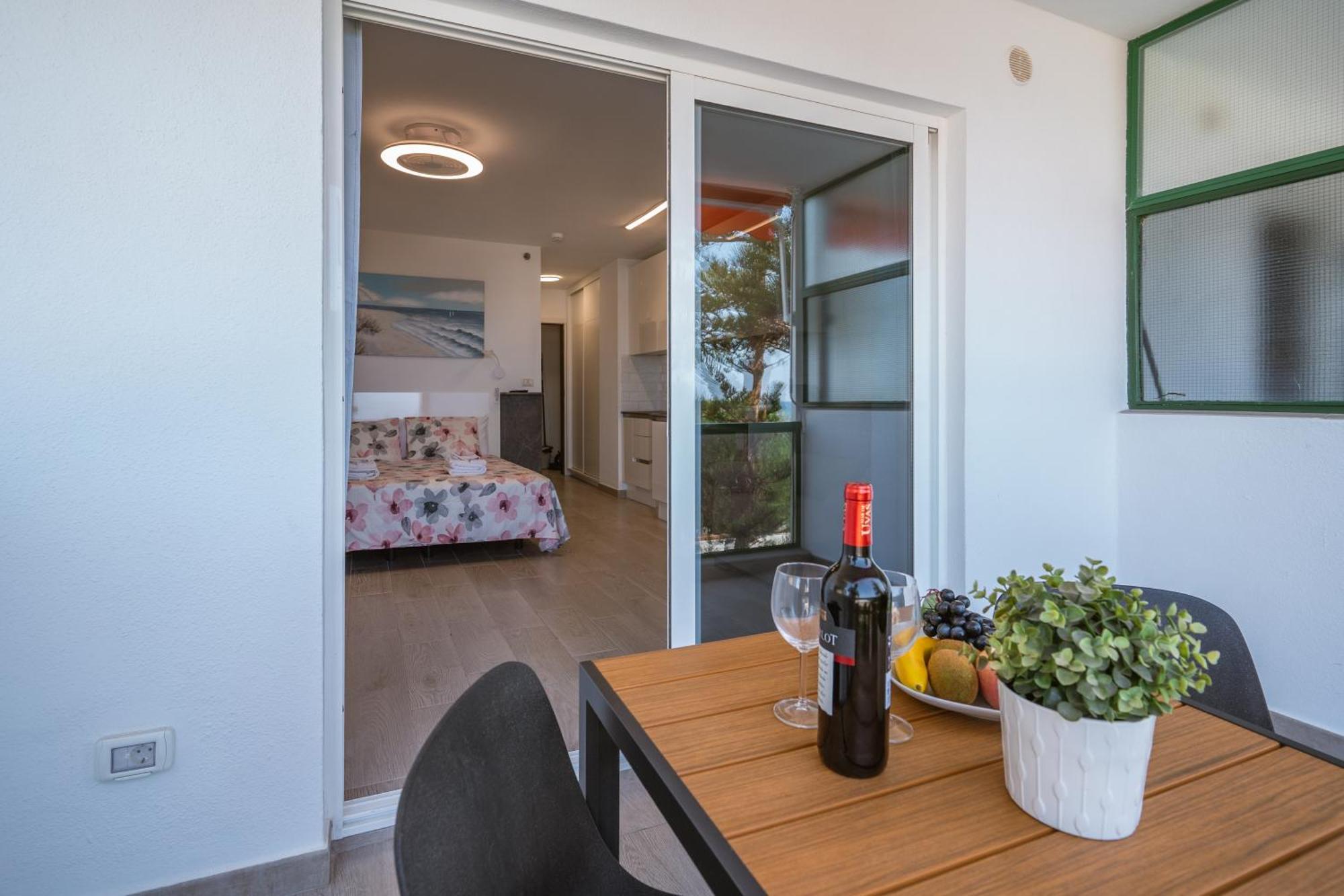 Go2Tenerife Apart'Dida Pool & First Line Of The Sea Los Cristianos  Extérieur photo